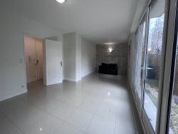 photo1