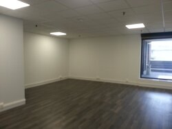 photo1