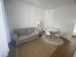 photo1