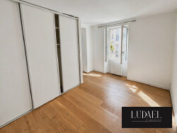belle-chambre-avec-dressing-au-calme