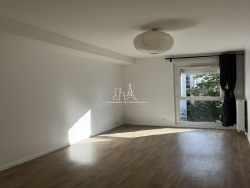 photo1