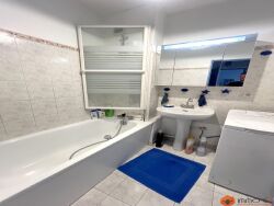 photo1