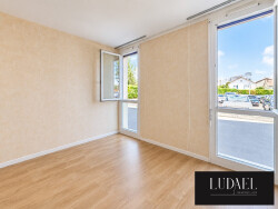 chambre-deux-avec-fenetre-lumineux-