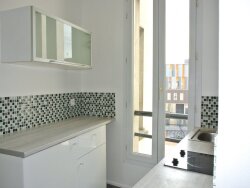 photo1