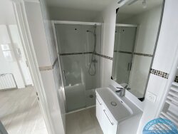 photo1