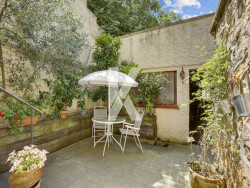 cuisine-donnant-sur-terrasse-