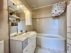 salle-d-eau-et-son-toilette
