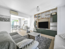 salon-avec-balcon