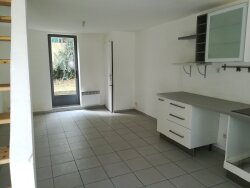 photo1