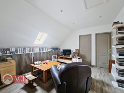 photo1